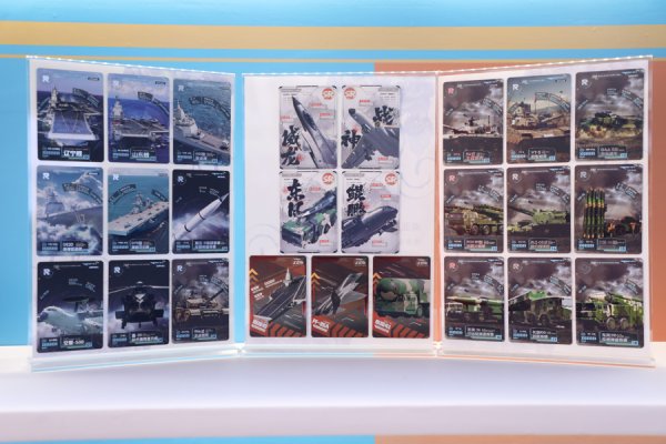 掌柜配资 “硬核”装备变身潮流文创，国防主题快闪“空降”静安大悦城